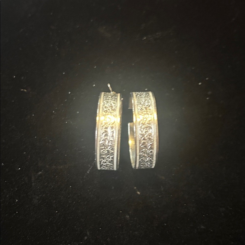 Vintage 70s 80s Embossed Pierced Hoop Earrings